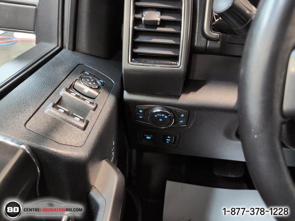 Ford F-150 SPORT CREW V8 5.0L BOÎTE 5.8P 2018 à Granby, Québec - 17 - w1024h768px