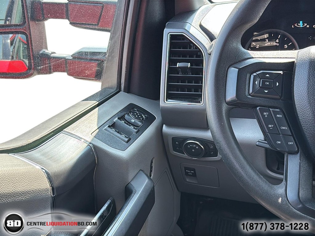 Ford F-150 XLT XTR CREW CAB V8 5.0L BOITE 6.5P 2019 à Granby, Québec - 17 - w1024h768px