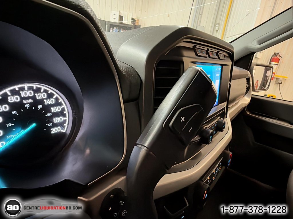 2021 Ford F-150 SUPERCREW XLT 3.5L ECOBOOST BOITE 6.5P in Granby, Quebec - 23 - w1024h768px