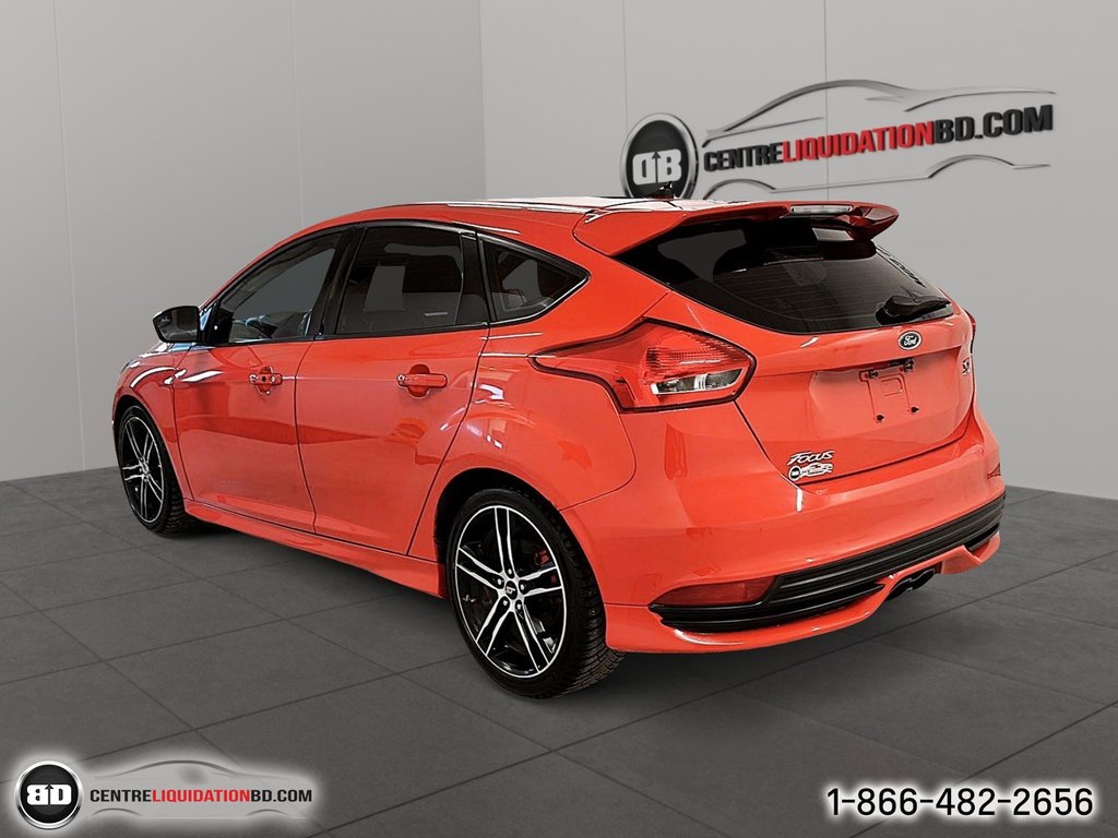 Focus ST 2016 à Granby, Québec - 6 - w1024h768px