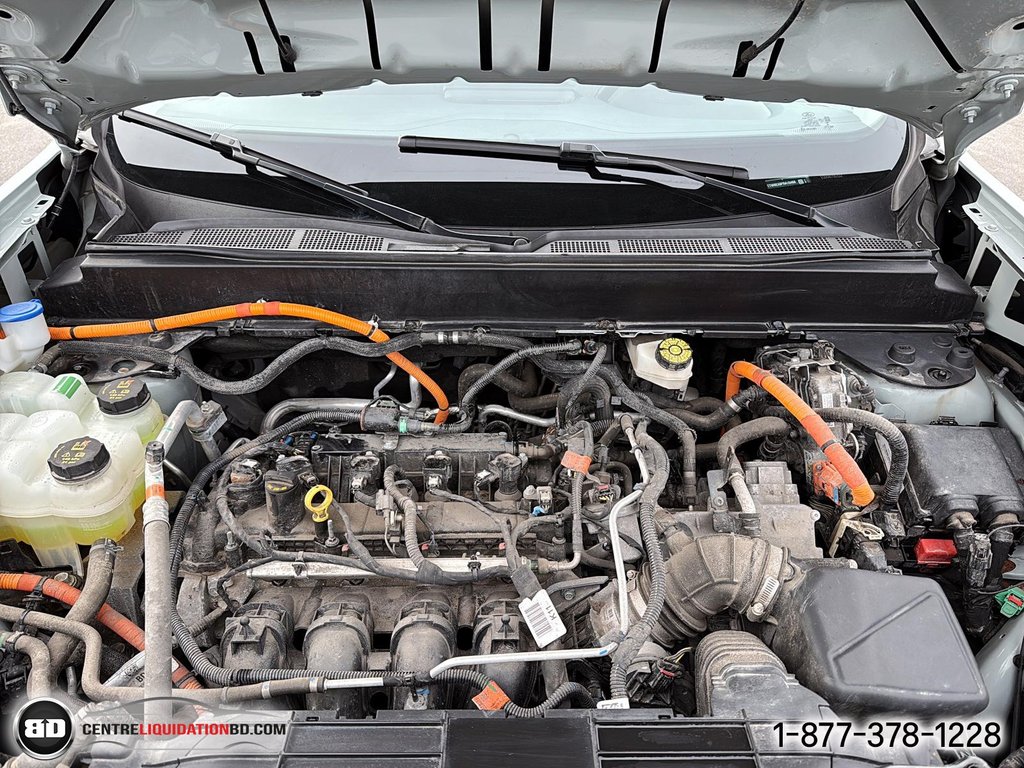 2023 Ford Maverick HYBRID XLT in Granby, Quebec - 13 - w1024h768px