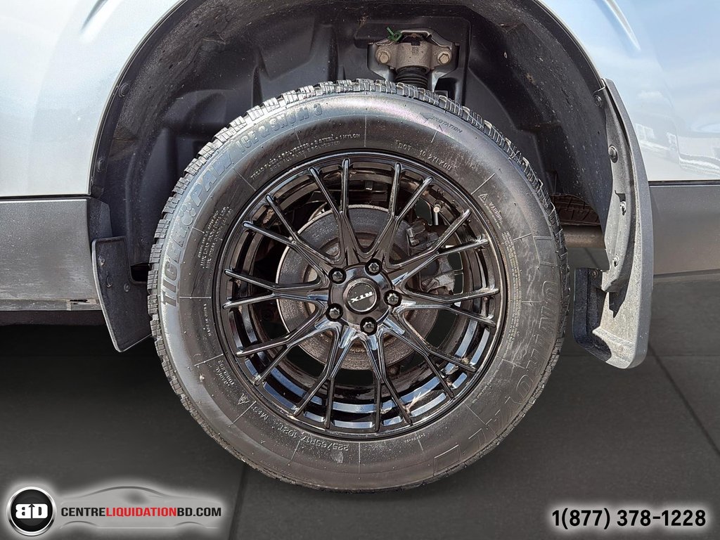 2023 Ford Maverick XLT FX2 HYBRID in Granby, Quebec - 12 - w1024h768px