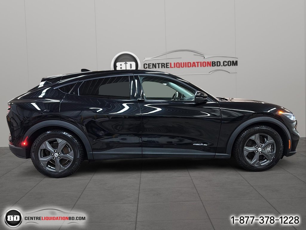 2023 Ford Mustang Mach-E SELECT AWD in Granby, Quebec - 4 - w1024h768px