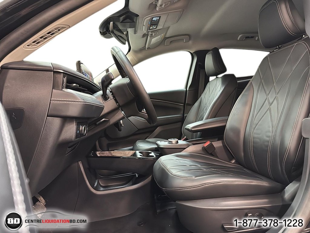 2023 Ford Mustang Mach-E SELECT AWD in Granby, Quebec - 14 - w1024h768px