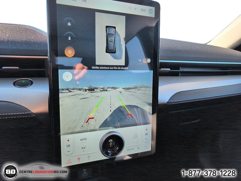 Ford Mustang Mach-E Select AWD 2023 à Granby, Québec - 23 - w1024h768px