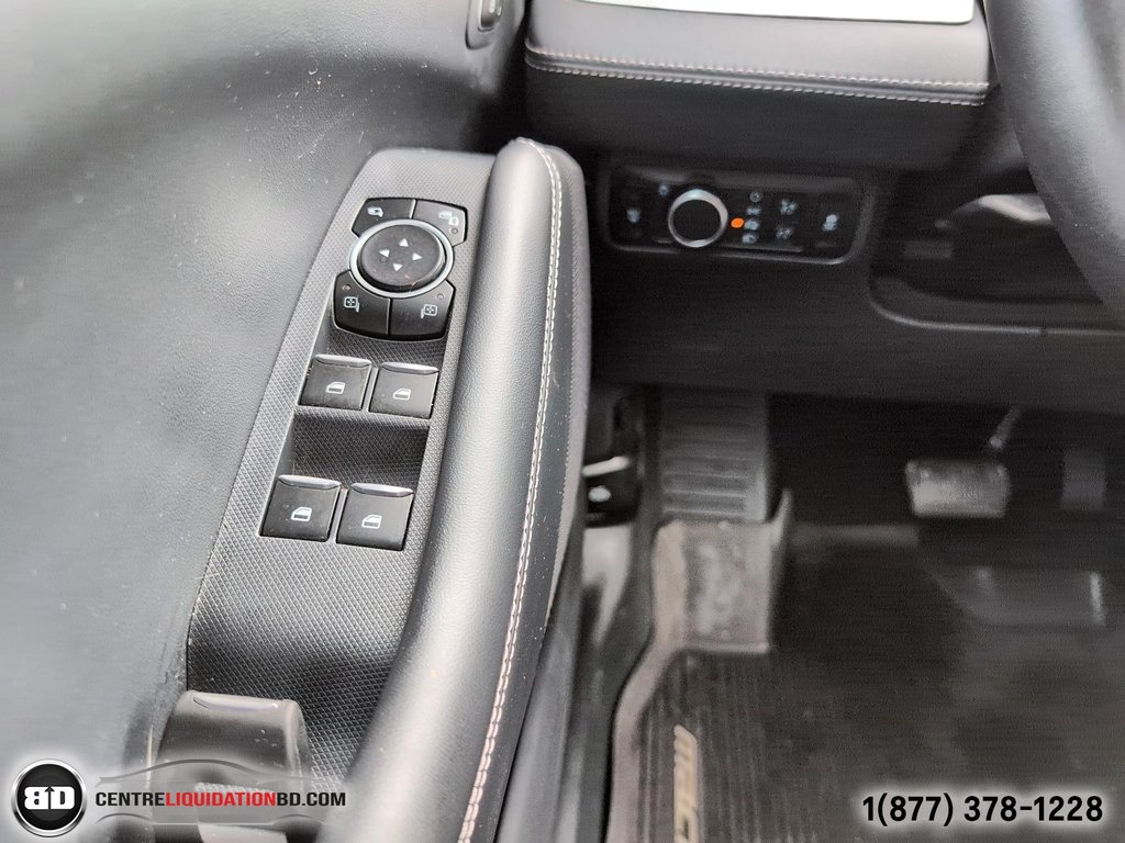 2023 Ford Mustang Mach-E SÉLECT AWD in Granby, Quebec - 18 - w1024h768px