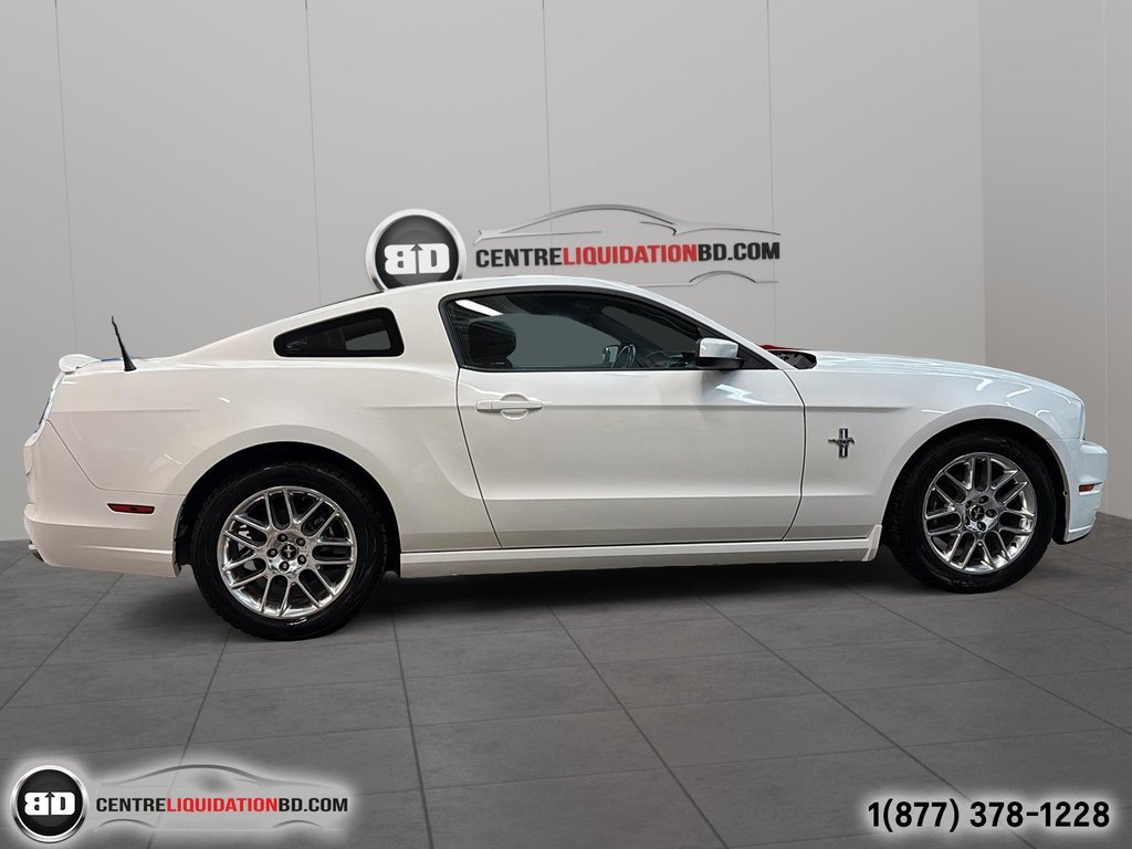 2013 Ford Mustang V6 in Granby, Quebec - 4 - w1024h768px