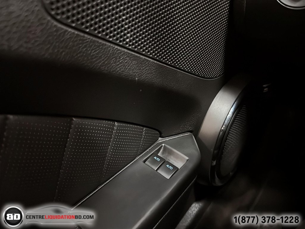 2013 Ford Mustang V6 in Granby, Quebec - 16 - w1024h768px