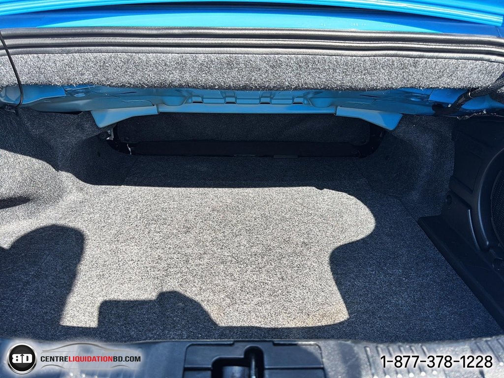2017 Ford Mustang in Granby, Quebec - 9 - w1024h768px