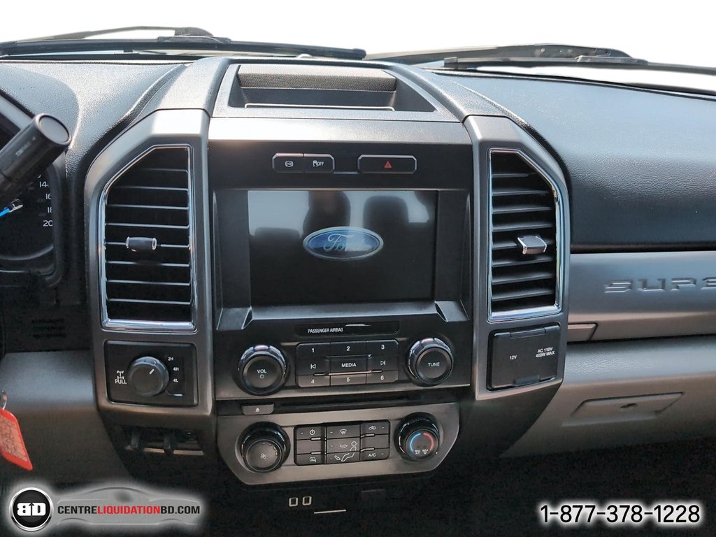 2017 Ford Super Duty F-250 SRW in Granby, Quebec - 17 - w1024h768px