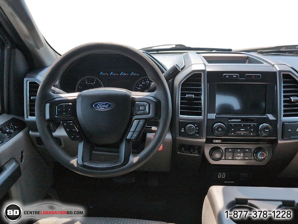 2017 Ford Super Duty F-250 SRW in Granby, Quebec - 13 - w1024h768px