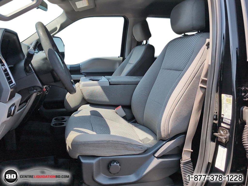 2017 Ford Super Duty F-250 SRW in Granby, Quebec - 11 - w1024h768px