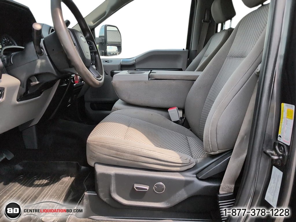 Ford Super Duty F-250 SRW XLT 2018 à Granby, Québec - 11 - w1024h768px