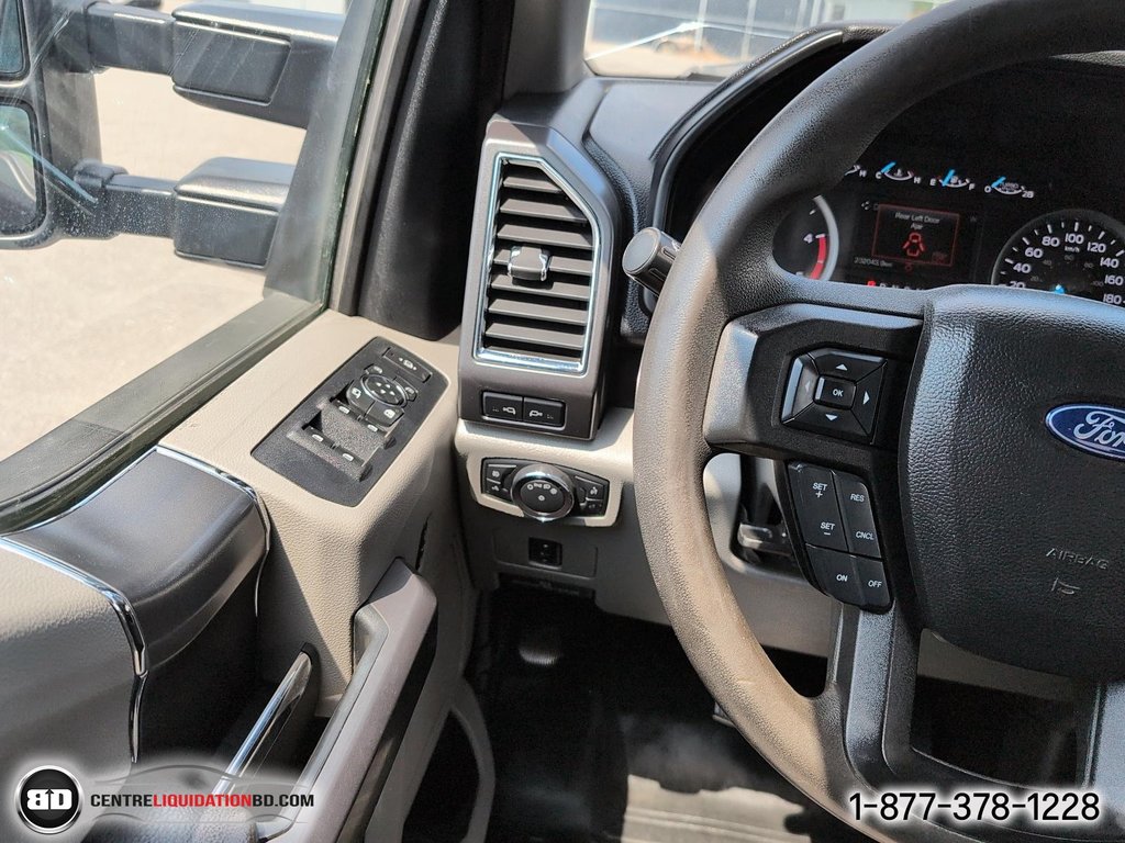 Ford Super Duty F-250 SRW XLT 2018 à Granby, Québec - 14 - w1024h768px