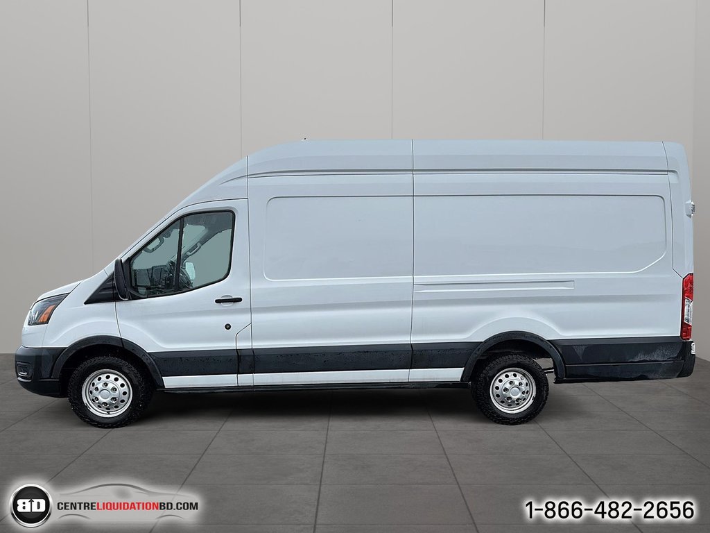 2022 Ford Transit Cargo Van 250 AWD in Granby, Quebec - 8 - w1024h768px