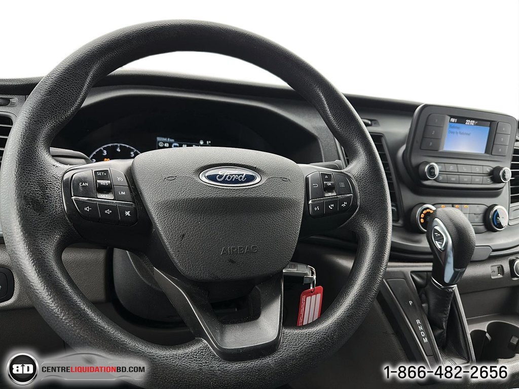 2022 Ford Transit Cargo Van 250 AWD in Granby, Quebec - 16 - w1024h768px