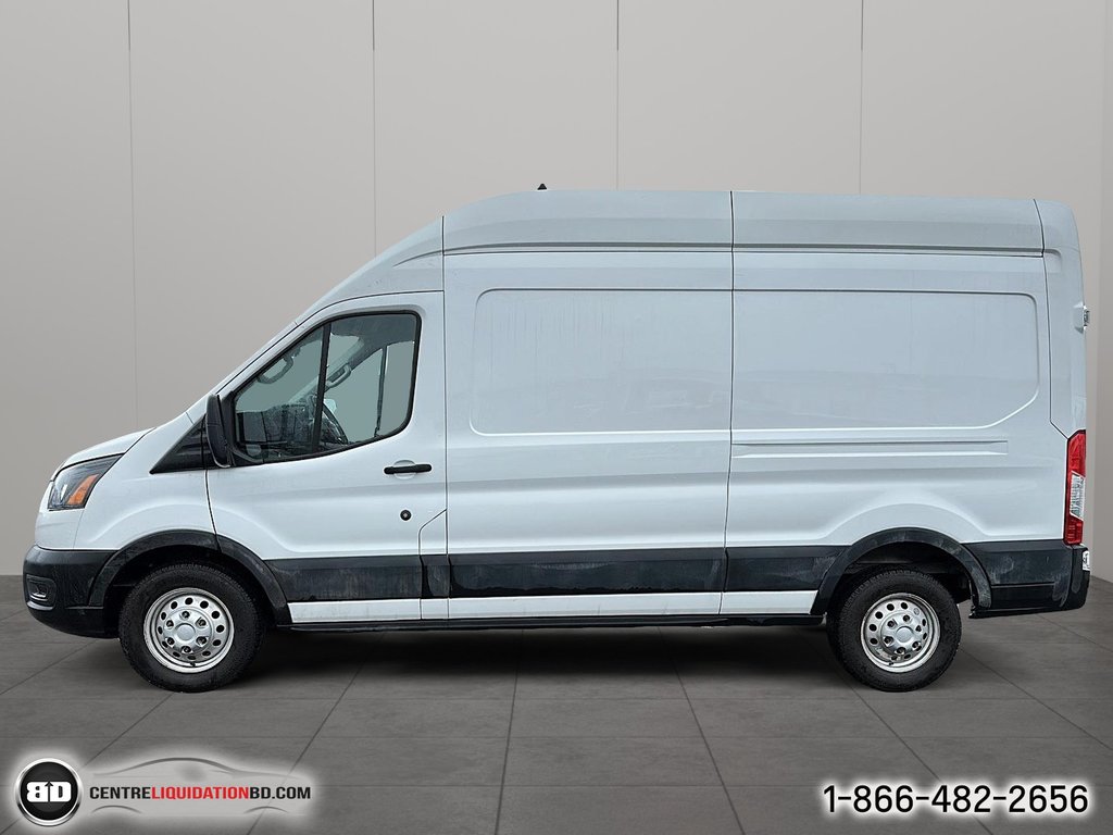 2022 Ford Transit Cargo Van 250 AWD in Granby, Quebec - 8 - w1024h768px