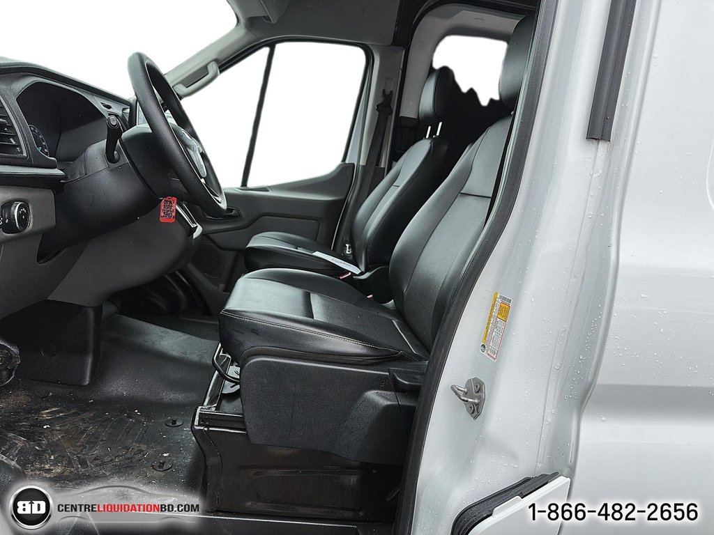 2022 Ford Transit Cargo Van 250 AWD in Granby, Quebec - 11 - w1024h768px