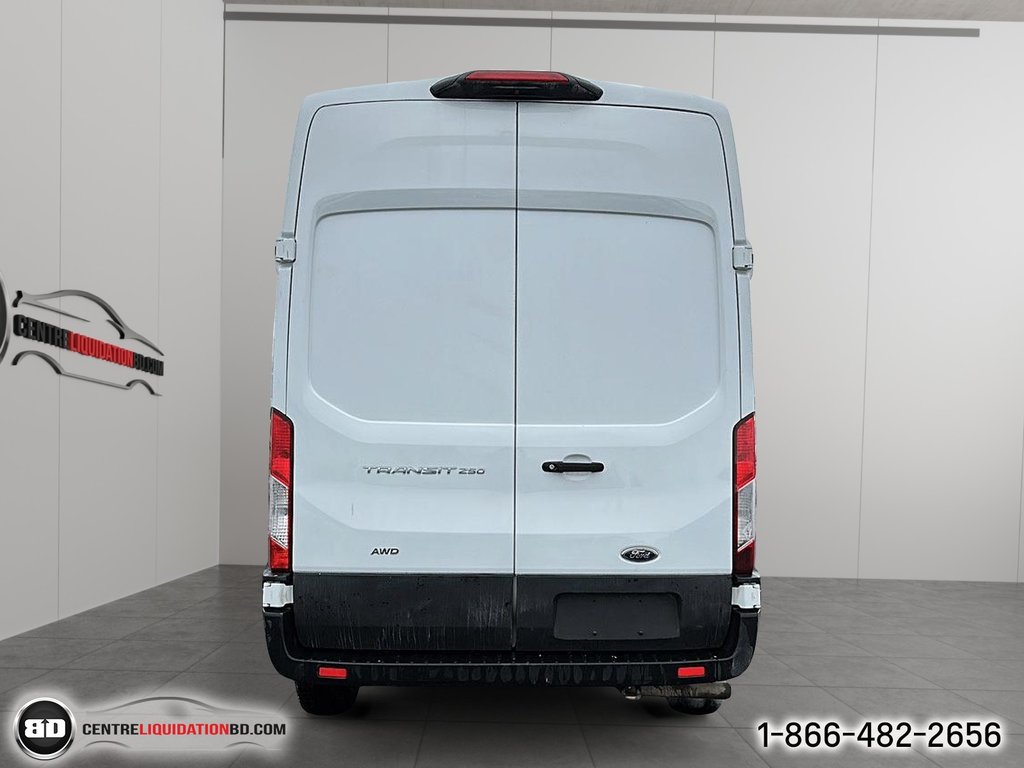 2022 Ford Transit Cargo Van 250 AWD in Granby, Quebec - 6 - w1024h768px