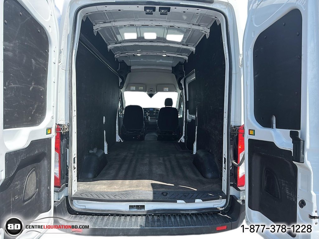 2023 Ford Transit Cargo Van 148 POUCE AWD MOTEUR 3.5 in Granby, Quebec - 9 - w1024h768px