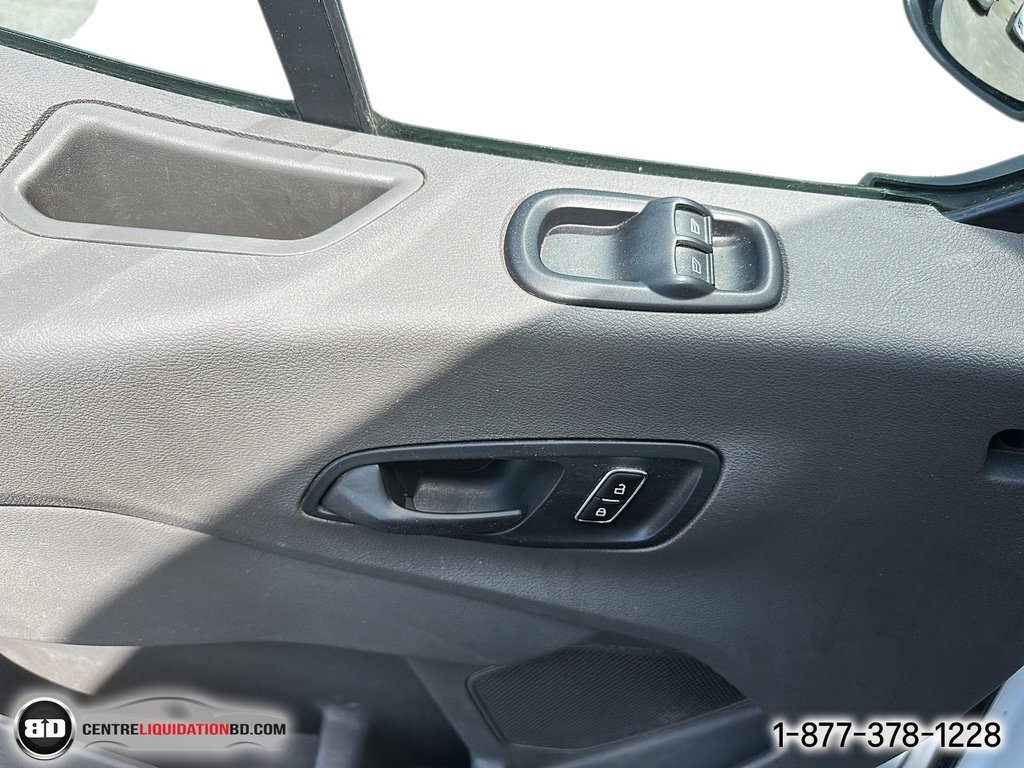 2023 Ford Transit Cargo Van 148 POUCE AWD MOTEUR 3.5 in Granby, Quebec - 11 - w1024h768px