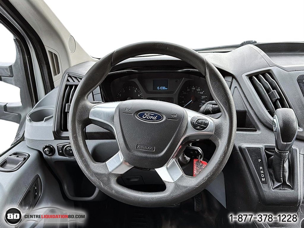 2018 Ford TRANSIT CUTAWAY in Granby, Quebec - 12 - w1024h768px