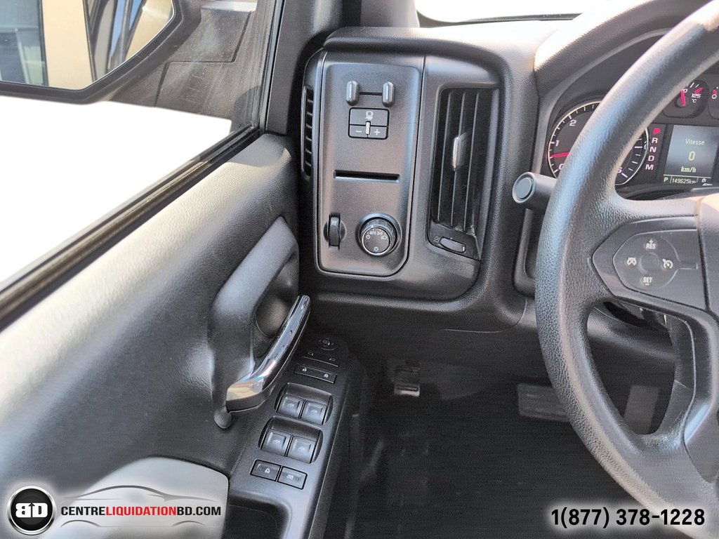 2014 GMC Sierra 1500 CREW CAB 5.3L 4X4 BOÎTE 6.5P in Granby, Quebec - 17 - w1024h768px