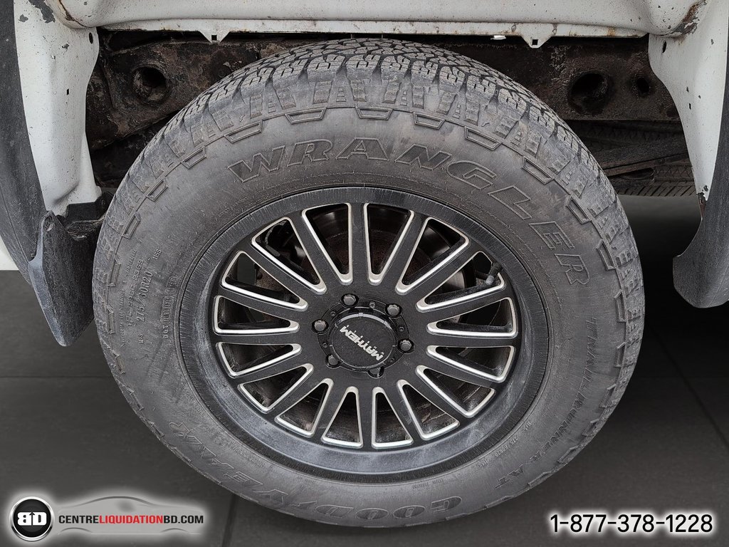 2015 GMC Sierra 1500 CREW CAB V6 4.3L 2X4 in Granby, Quebec - 10 - w1024h768px