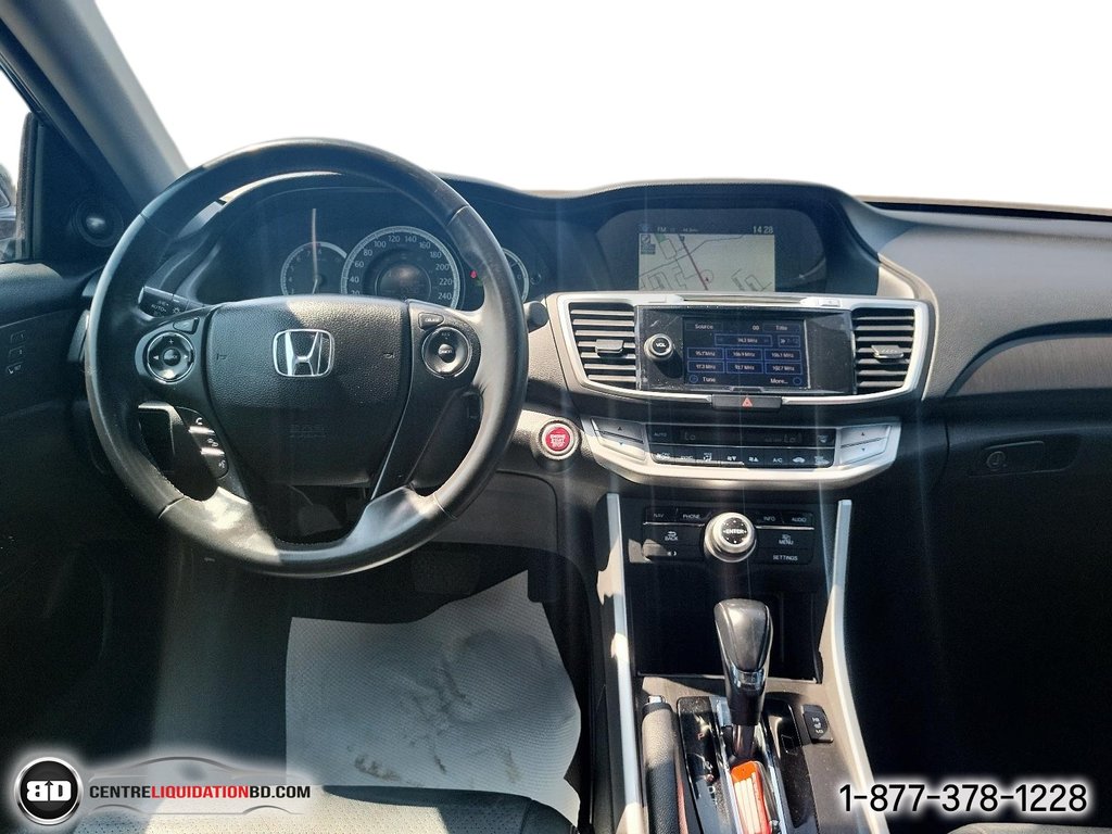 Honda Accord Sedan Touring 2015 à Granby, Québec - 13 - w1024h768px