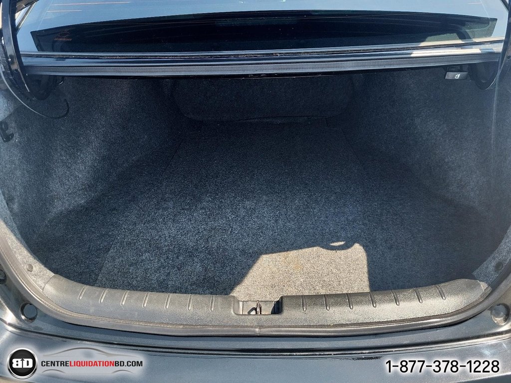 Honda Accord Sedan Touring 2015 à Granby, Québec - 9 - w1024h768px