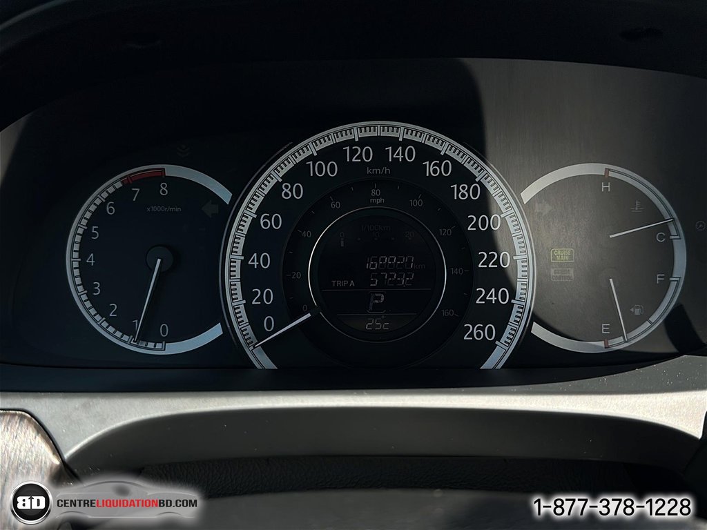Honda Accord Sedan Touring 2015 à Granby, Québec - 16 - w1024h768px