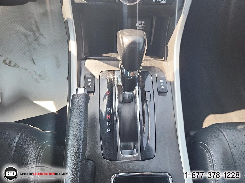 Honda Accord Sedan Touring 2015 à Granby, Québec - 18 - w1024h768px