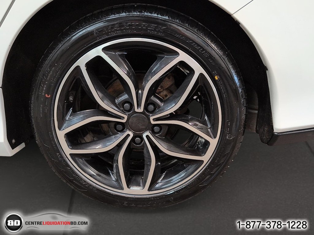 2018 Honda Civic Hatchback LX in Granby, Quebec - 10 - w1024h768px