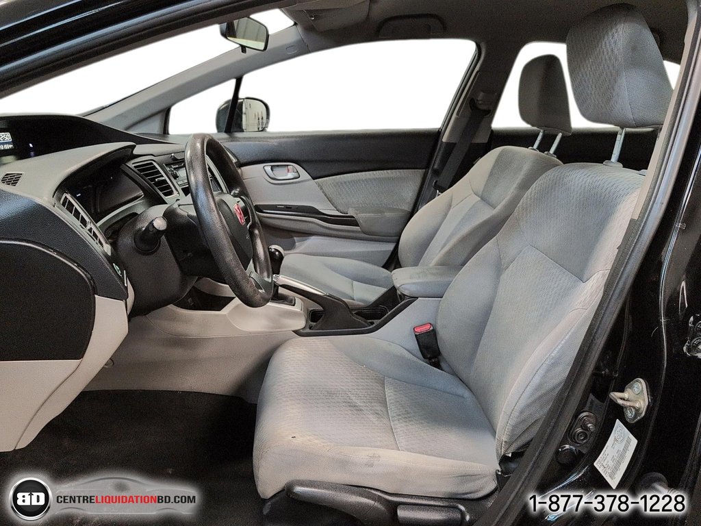 Honda Civic Sedan DX MANUELLE 2015 à Granby, Québec - 13 - w1024h768px