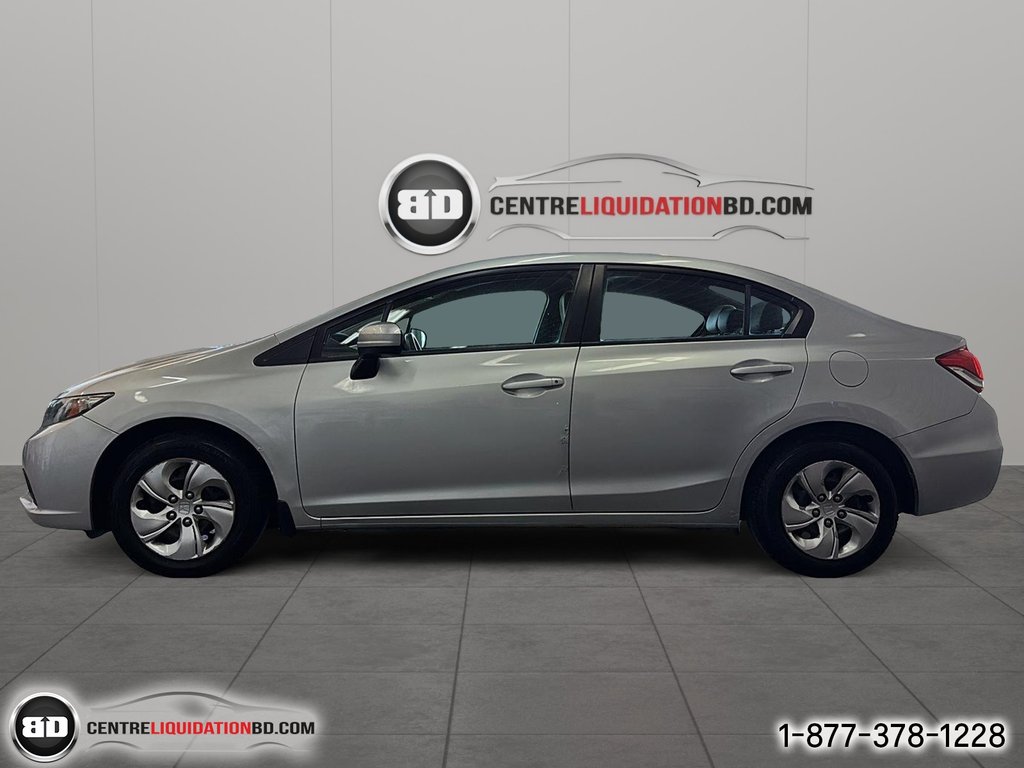 2015 Honda Civic Sedan LX MANUELLE in Granby, Quebec - 9 - w1024h768px