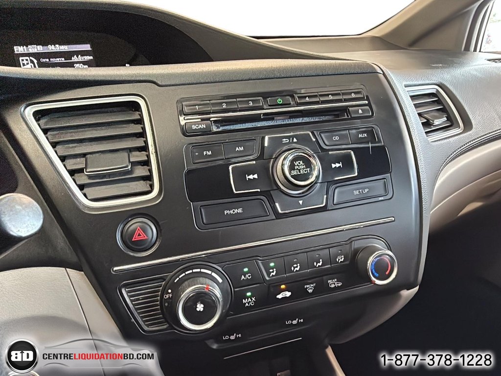 2015 Honda Civic Sedan LX MANUELLE in Granby, Quebec - 20 - w1024h768px