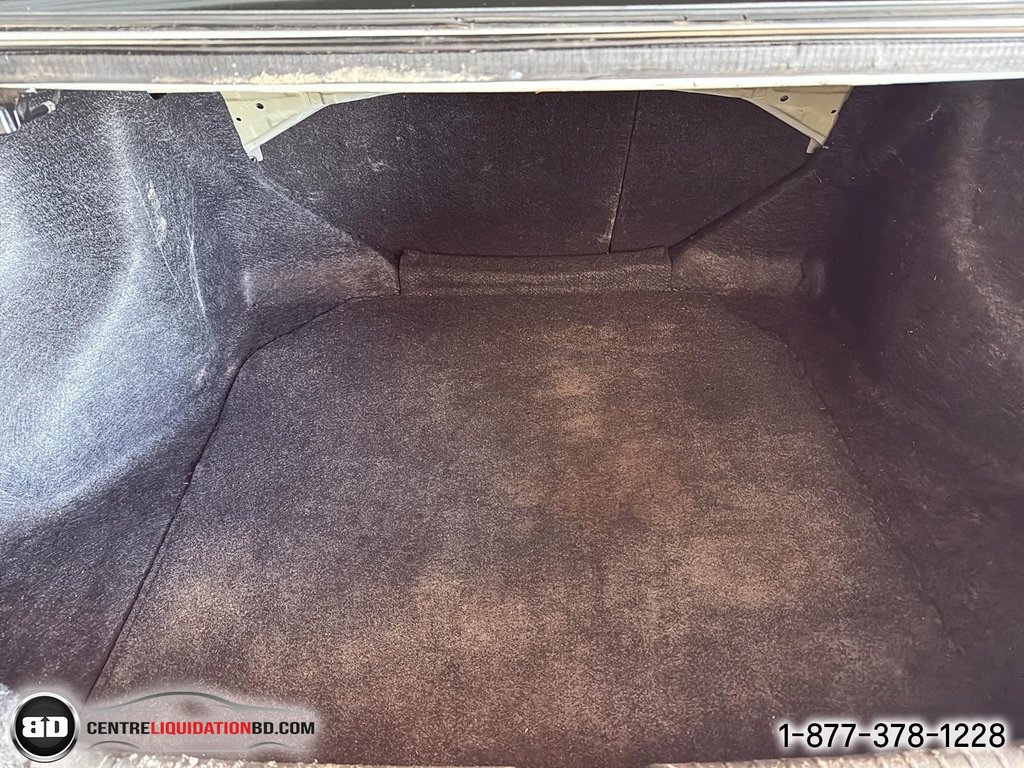 2015 Honda Civic Sedan LX MANUELLE in Granby, Quebec - 11 - w1024h768px