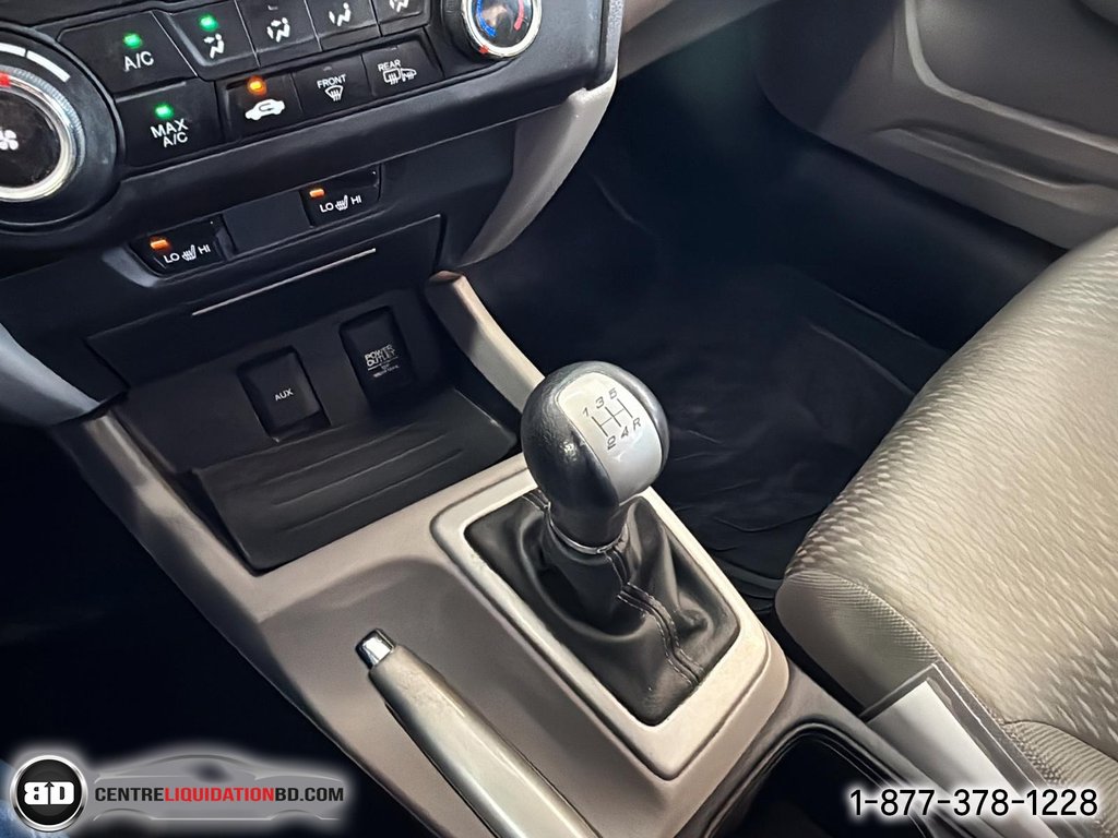 2015 Honda Civic Sedan LX MANUELLE in Granby, Quebec - 21 - w1024h768px