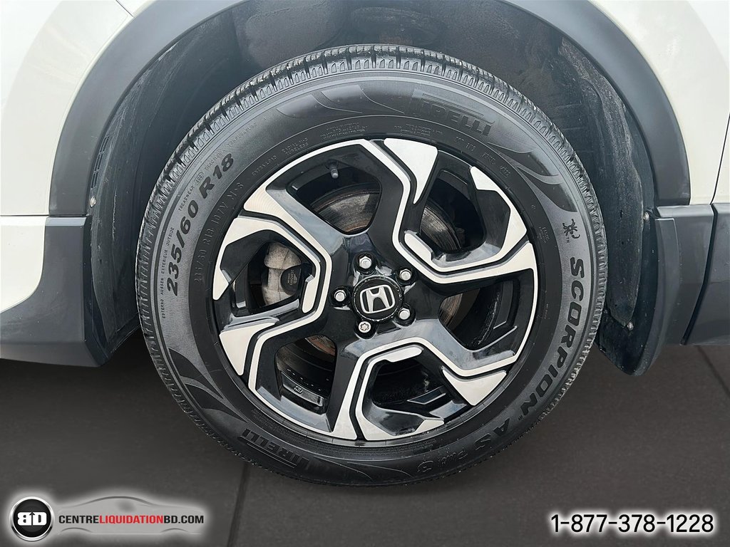 2017 Honda CR-V Touring in Granby, Quebec - 10 - w1024h768px