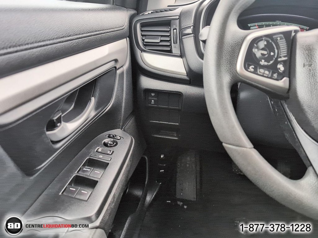 2017 Honda CR-V LX in Granby, Quebec - 17 - w1024h768px