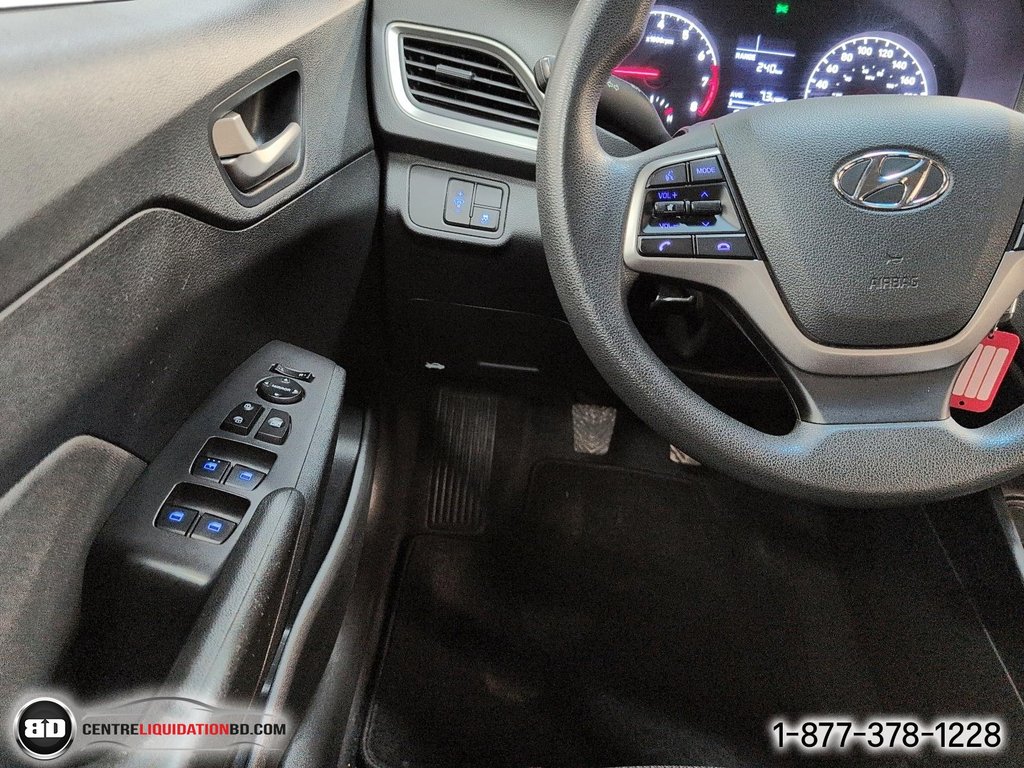 2018 Hyundai Accent GL MANUELLE in Granby, Quebec - 16 - w1024h768px