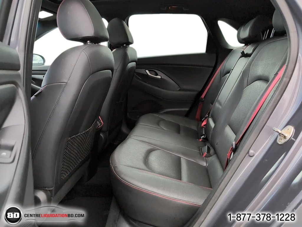 2018 Hyundai Elantra GT Sport MANUELLE in Granby, Quebec - 12 - w1024h768px