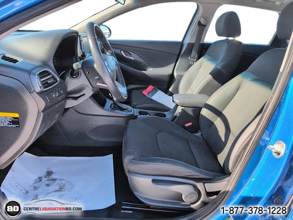 2018 Hyundai Elantra GT GL in Granby, Quebec - 13 - w1024h768px