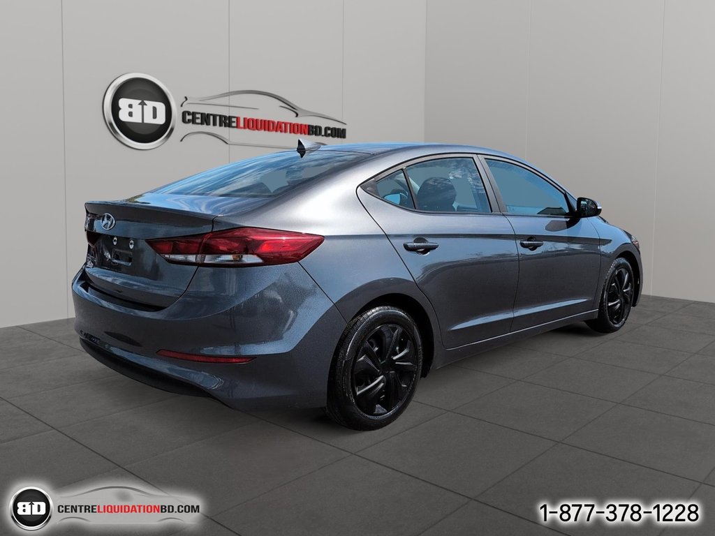 2017 Hyundai Elantra in Granby, Quebec - 6 - w1024h768px