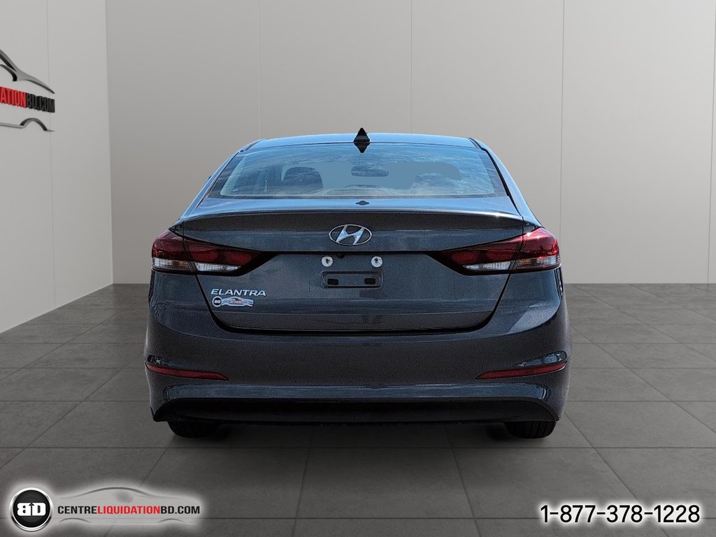 2017 Hyundai Elantra in Granby, Quebec - 7 - w1024h768px
