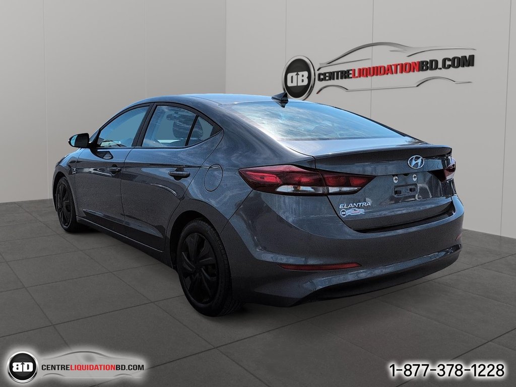 2017 Hyundai Elantra in Granby, Quebec - 8 - w1024h768px