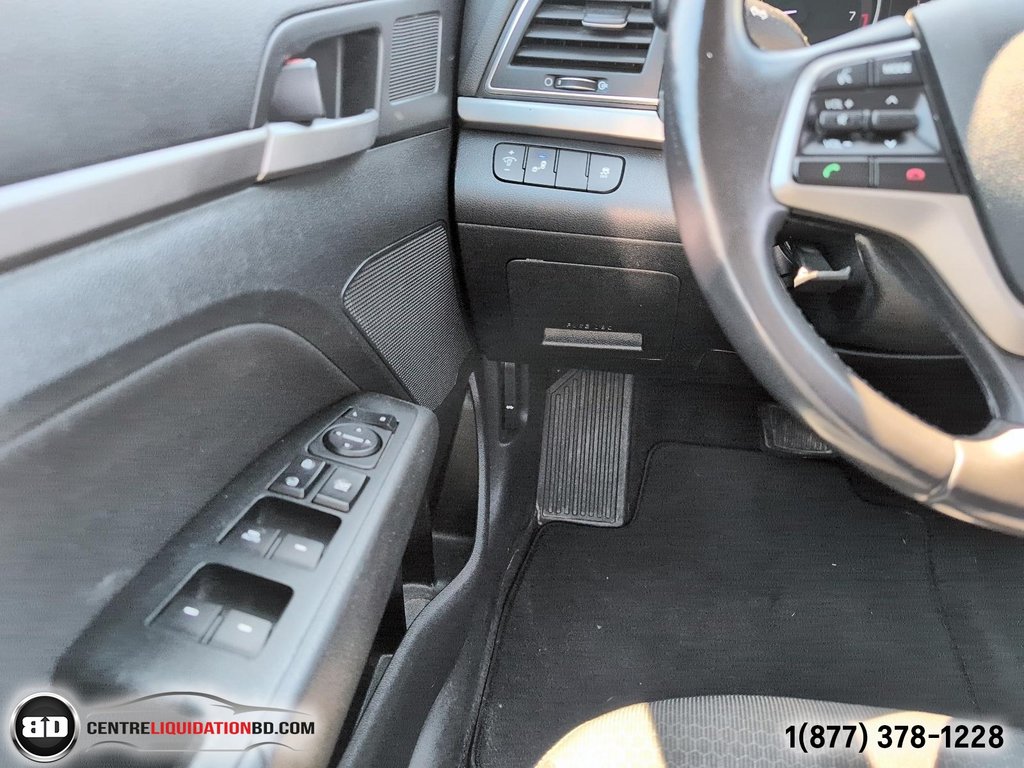 2017 Hyundai Elantra GL in Granby, Quebec - 17 - w1024h768px