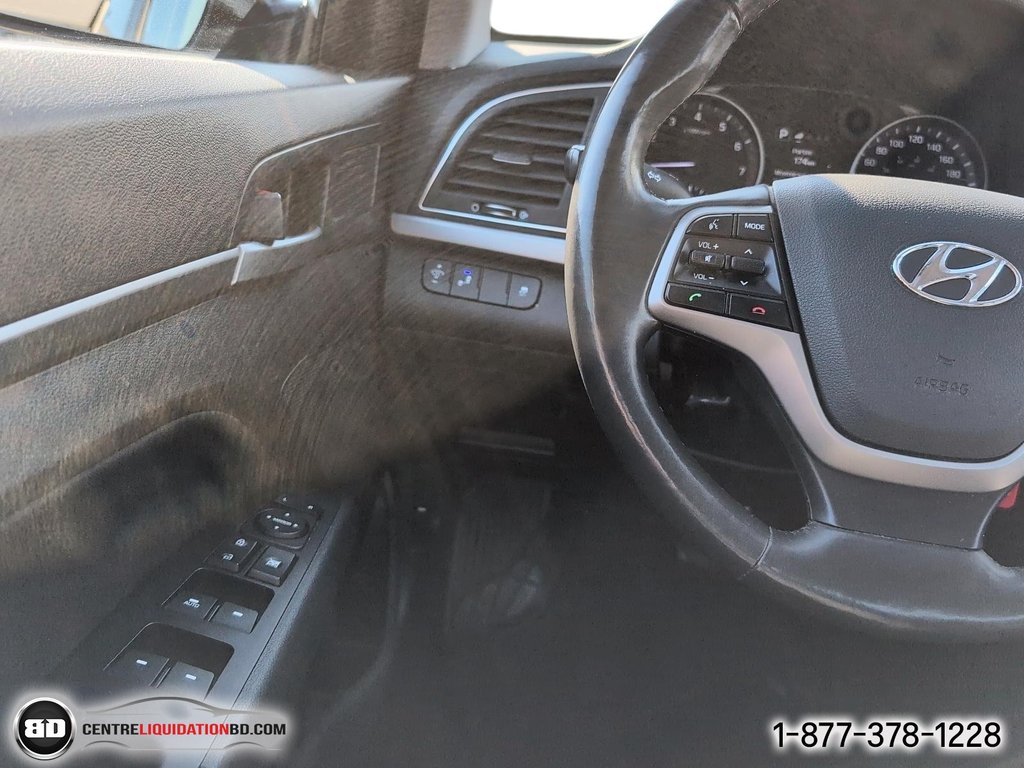 2018 Hyundai Elantra GL in Granby, Quebec - 15 - w1024h768px