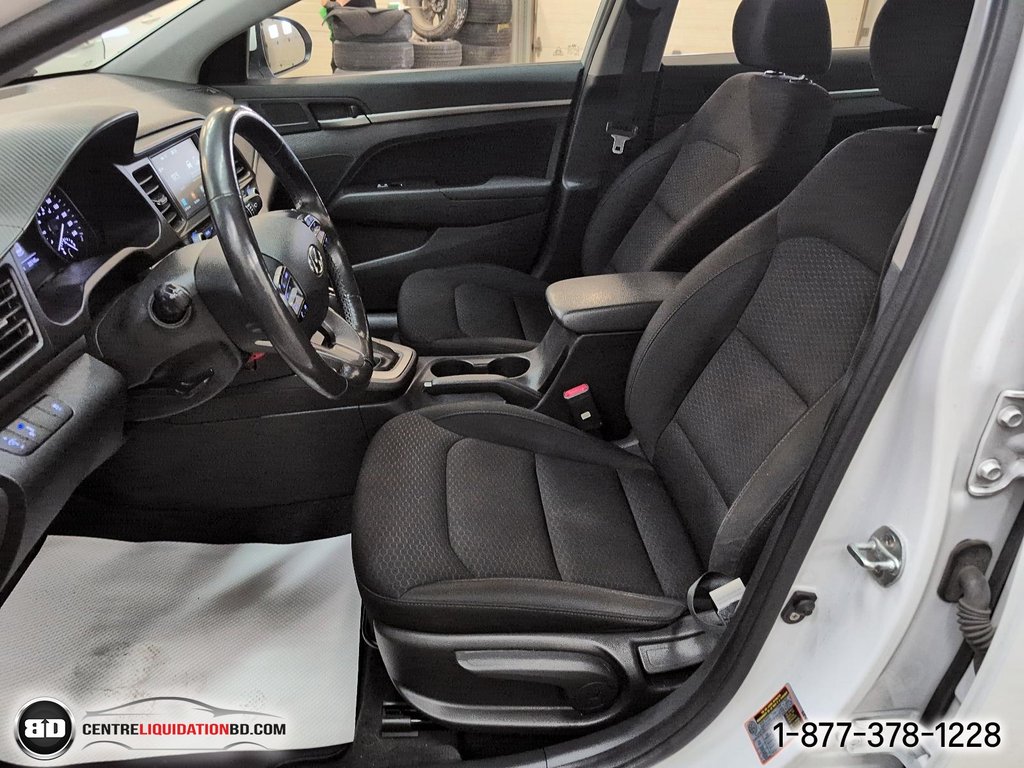 2020 Hyundai Elantra Preferred in Granby, Quebec - 13 - w1024h768px