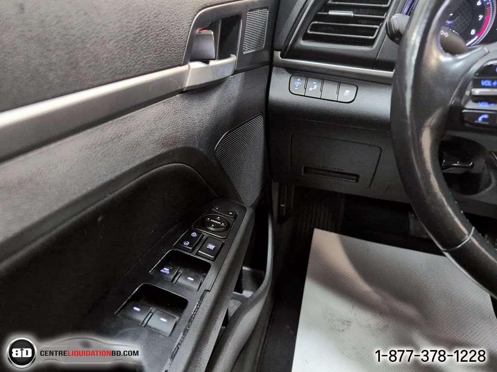 2020 Hyundai Elantra Preferred in Granby, Quebec - 17 - w1024h768px